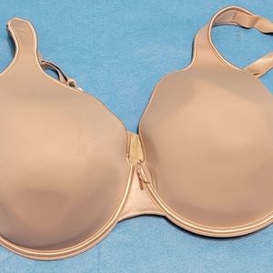 Serenada Bra Underwire 46DD Pre-owned. Beige Tan in color and great condition